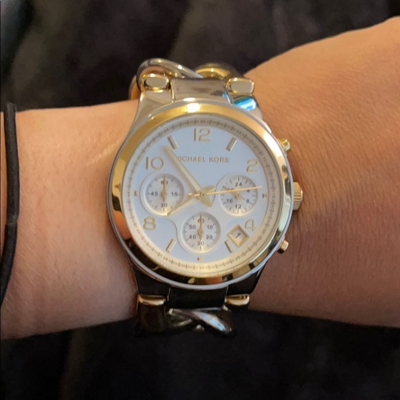 Michael Kors Twist Chain Watch - Picture 3 of 5